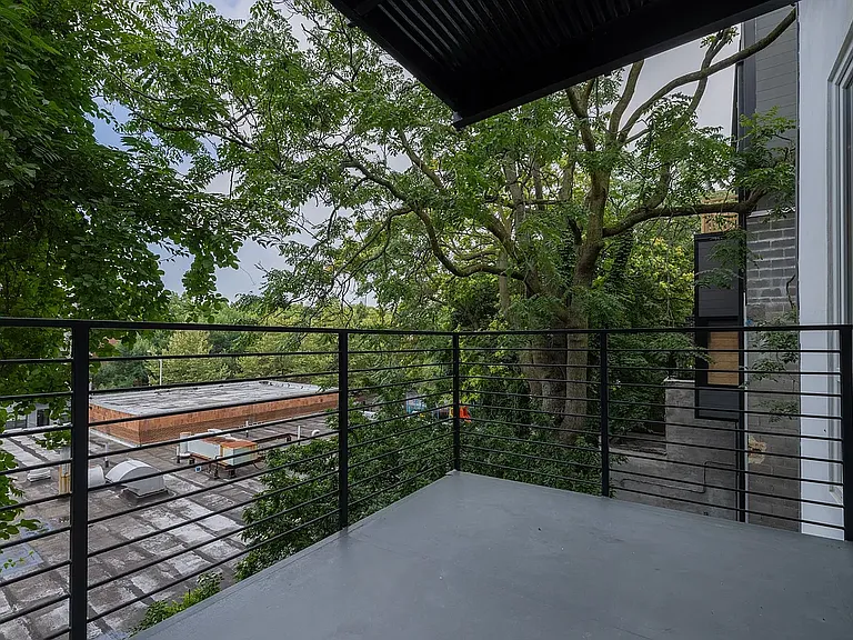 268 E 7th St #Penthouse 6 — Photo 7