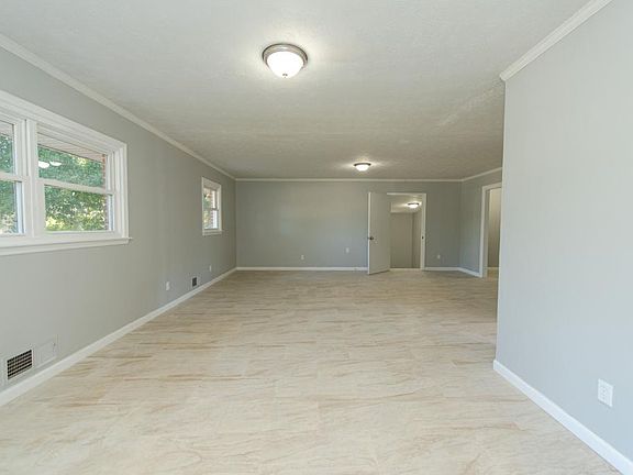 3rd image of 8909 Channing Dr