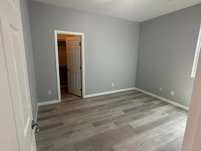576 Glassford Ct — Photo 24