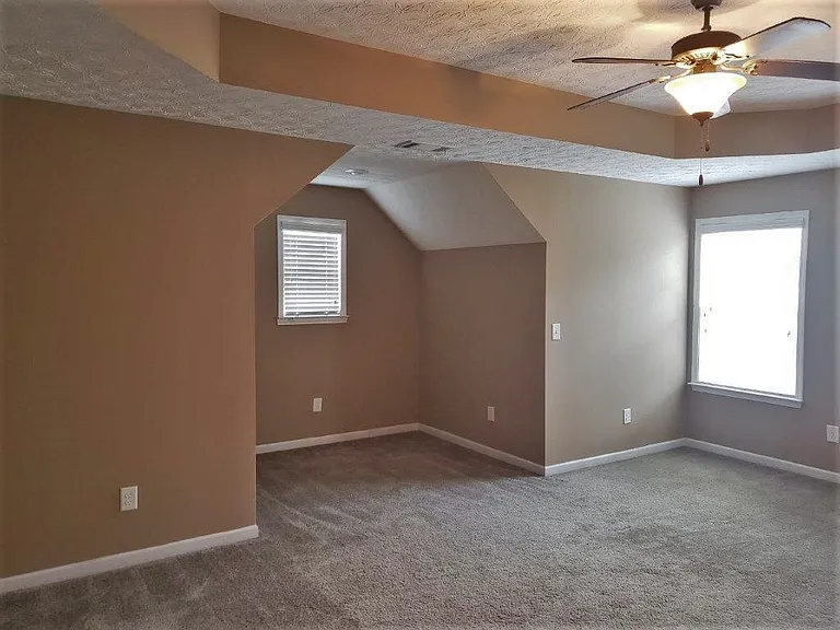 9001 Scottsdale Ct — Photo 26