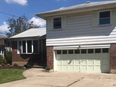 9 Forest Dr, Plainview, NY, 11803