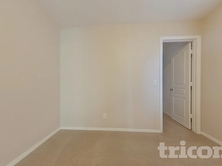 1447 S 231st Ln — Photo 8