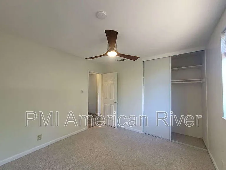 881 Beardsley Dr — Photo 12