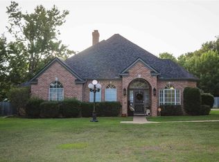 5411 Whitaker Cir, Longview, TX 75605
