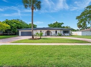 6141 SW 9th St, Plantation, FL 33317