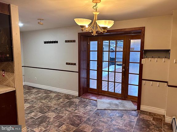 5th image of 707 Dunkels Church Rd