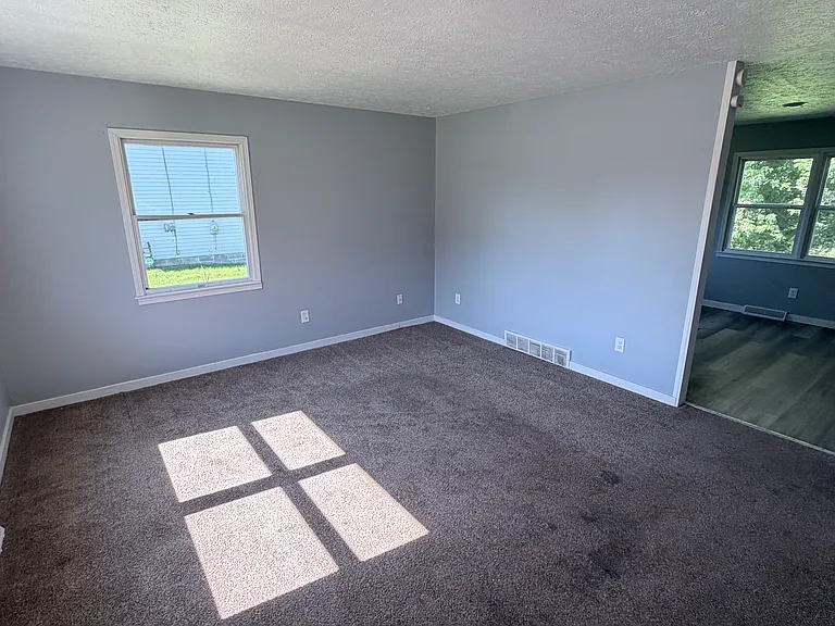 3125 Harmont Ave NE — Photo 3