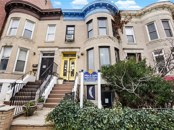 365 Bay Ridge Pkwy, Brooklyn, NY 11209