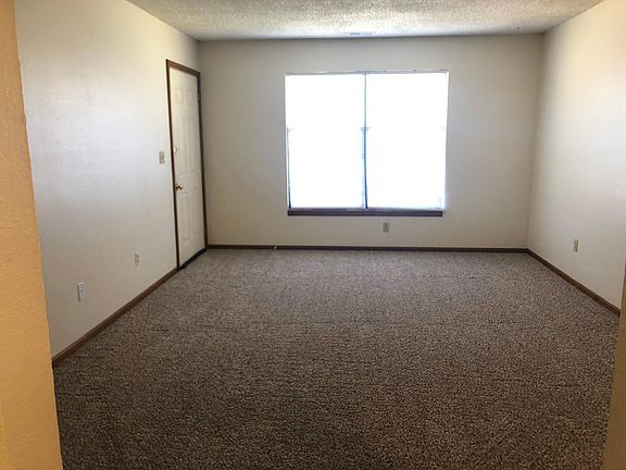 3rd image of 2004 SW 8th St APT C