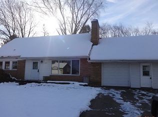 3609 Anne St, McHenry, IL 60050