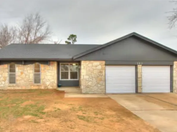 141 Folsom Dr, McLoud, OK 74851