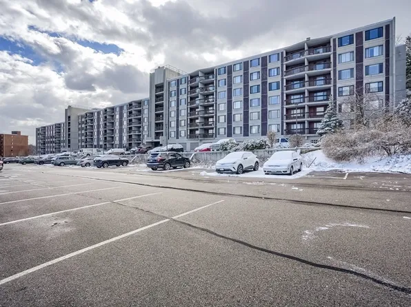 1500 Worcester Rd APT 521, Framingham, MA 01702