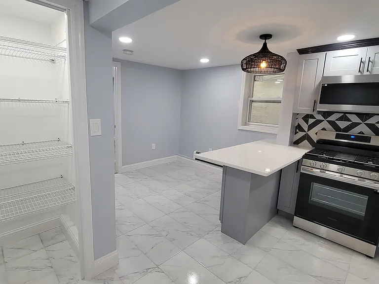 124 Leonard St #2 — Photo 4
