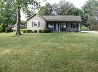7416 Oak Hill Rd, Evansville, IN 47725