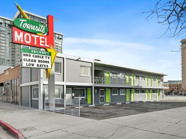 250 W Commercial Row #6