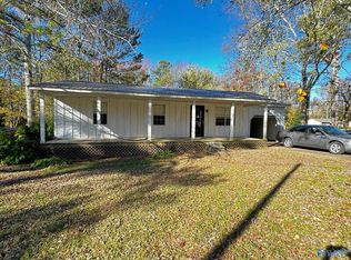 305 3rd St NE, Arab, AL 35016