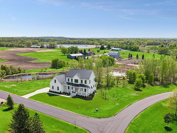 3rd image of 12600 Island View Cir