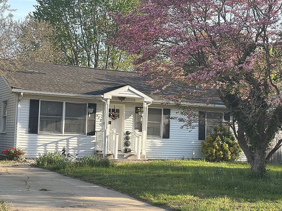 2nd image of 428 E Commerce St