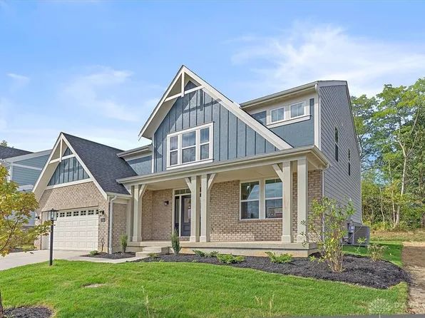 2539 Golden Leaf Dr, Beavercreek, OH 45431