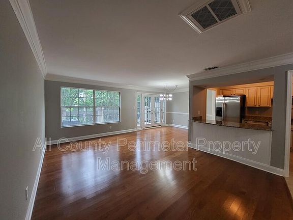 4th image of 6980 Roswell Rd Unit C5