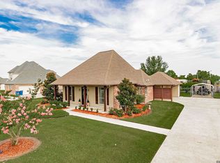 211 Amelia Ct, New Roads, LA 70760