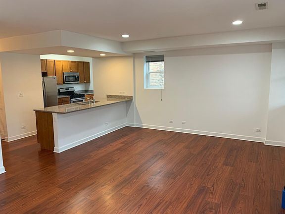 2nd image of 3958 N Avondale Ave Unit 3