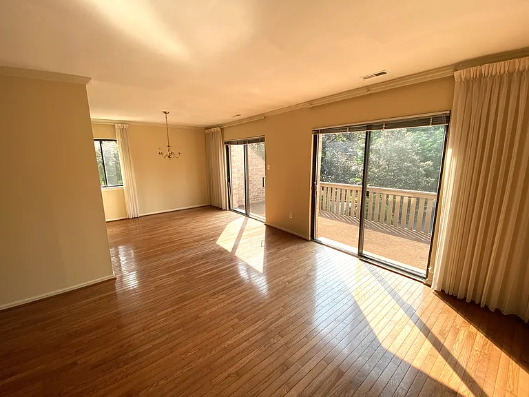 354 Paoli Woods Dr — Photo 3