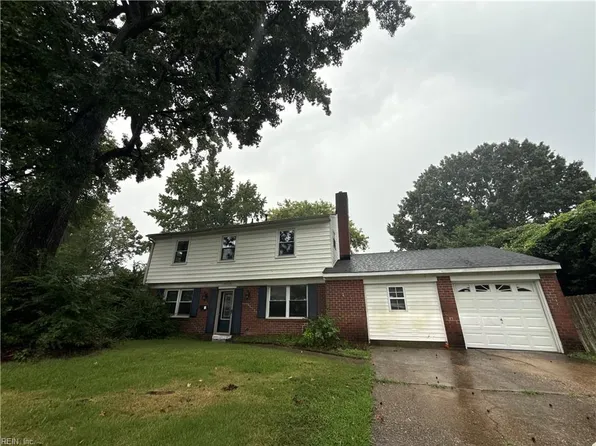 450 Dauphin Ln, Virginia Beach, VA 23452