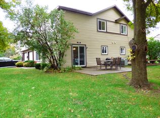 1526 Clemson Dr, Eagan, MN 55122