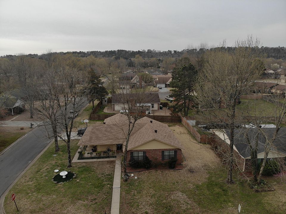 1st image of 701 Hickory Hollow Ln