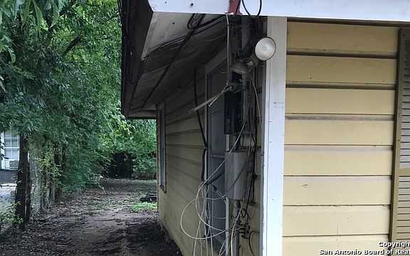 4th image of 5807 Hillje St