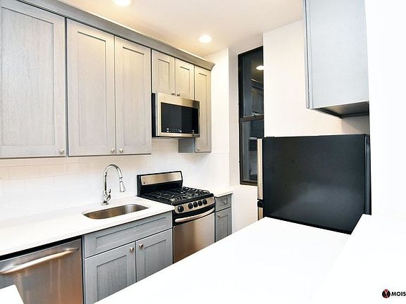 3rd image of 1503 Lexington Ave #1A