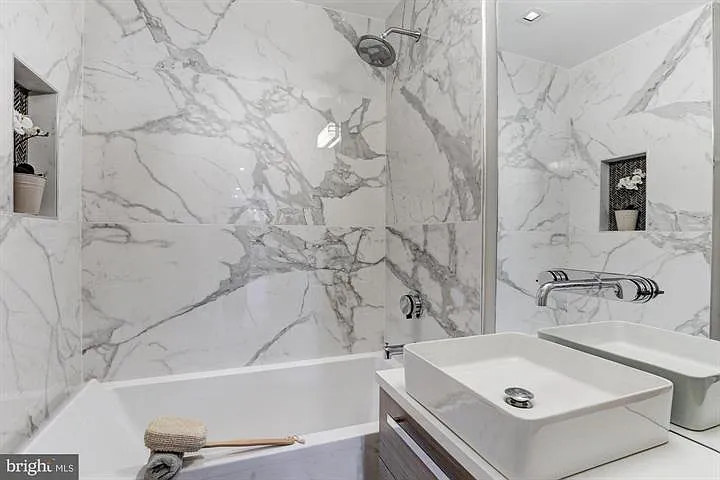 1900 Biltmore St NW #2 — Photo 6