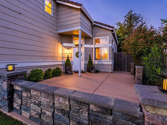 2nd image of 5017 Berisford Pl
