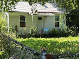 1060 Patchen Rd, Oregon, OH 43616