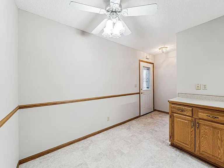 1913 Eastridge Ct — Photo 10