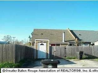 8701 Pecan Tree Dr, Baton Rouge, LA 70810