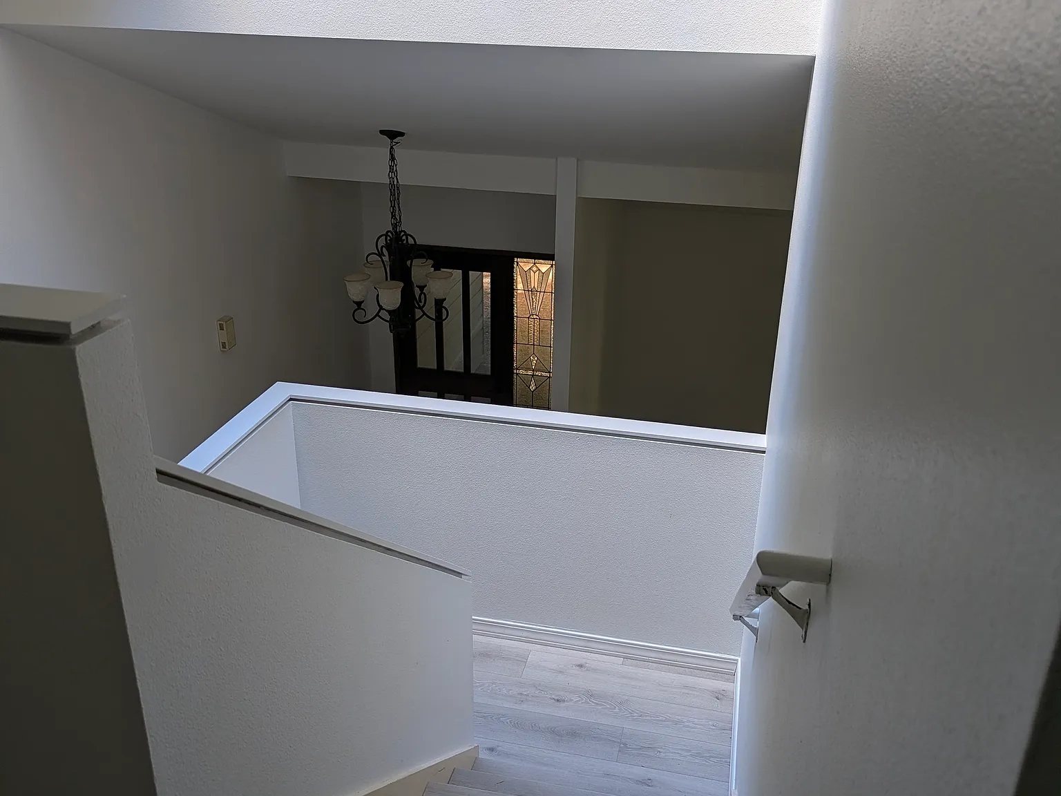 4 bed, 2.5 bath, 2619 sqft, $4,300 — Photo 4