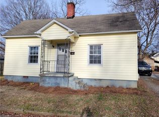 920 E Davis St, Burlington, NC 27215