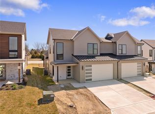 9551 Jupiter St, Lenexa, KS 66219