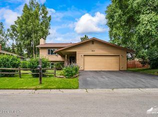 1811 Shadetree Cir, Anchorage, AK 99502