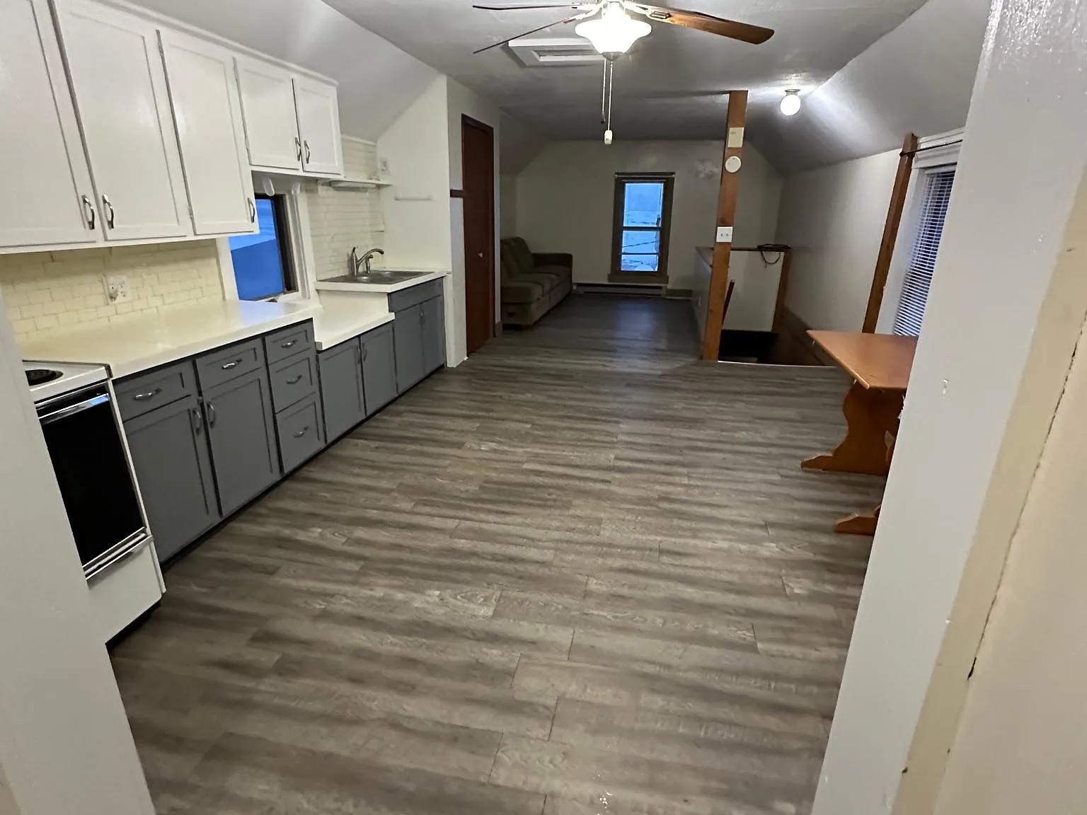 2 bed, 1200 sqft, $1,000 — Photo 2