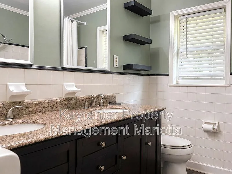 3 bed, 1.5 bath, 1785 sqft, $2,495 — Photo 3