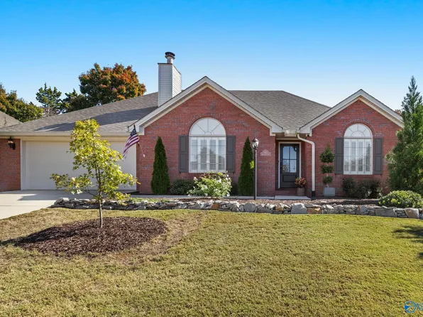 233 Woodcrest Dr, Florence, AL 35630