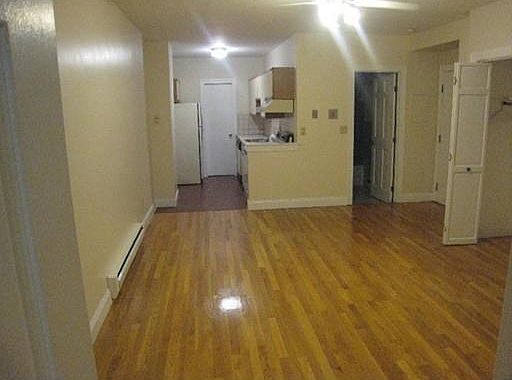 5th image of 424 Massachusetts Ave #Penthouse 1