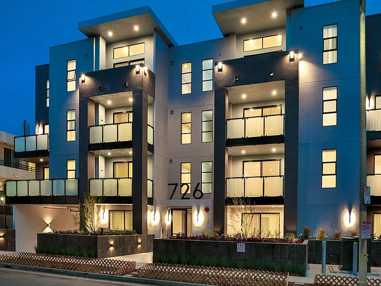 726 N Hudson Ave #Penthouse 1 — Photo 37