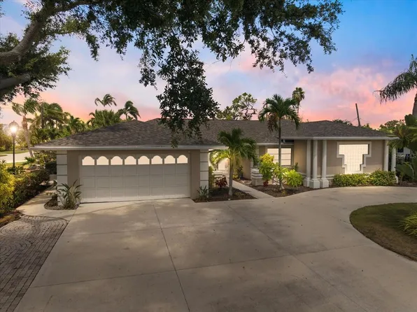 315 Park Blvd N, Venice, FL 34285