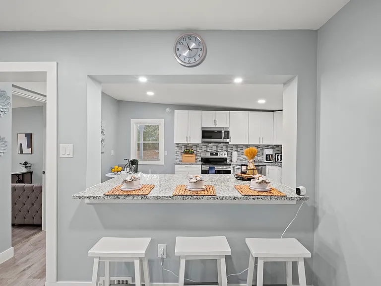 10891 Pettus Rd — Photo 6
