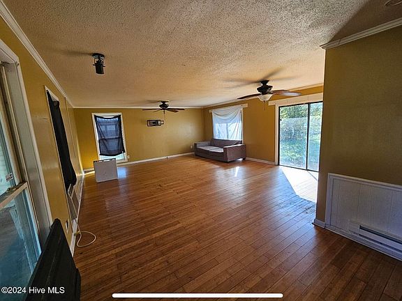 3rd image of 411 Whitfield Drive