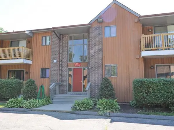 20 Riverview Dr, Bridgeport, CT 06606